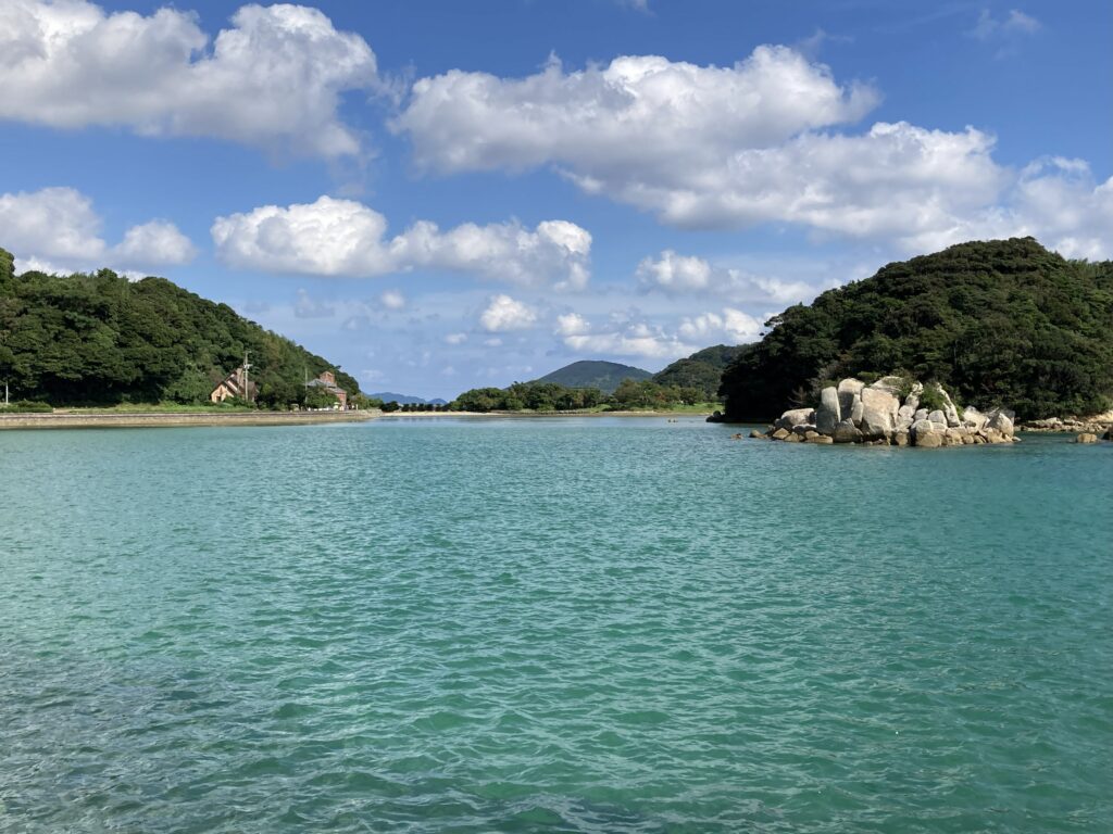 教会は左側にちょびっと映っています