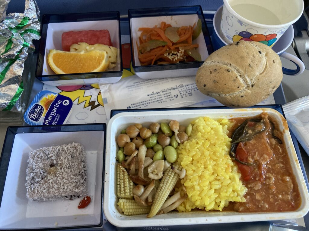 チャイナエアラインのオリエンタルベジタリアンミール