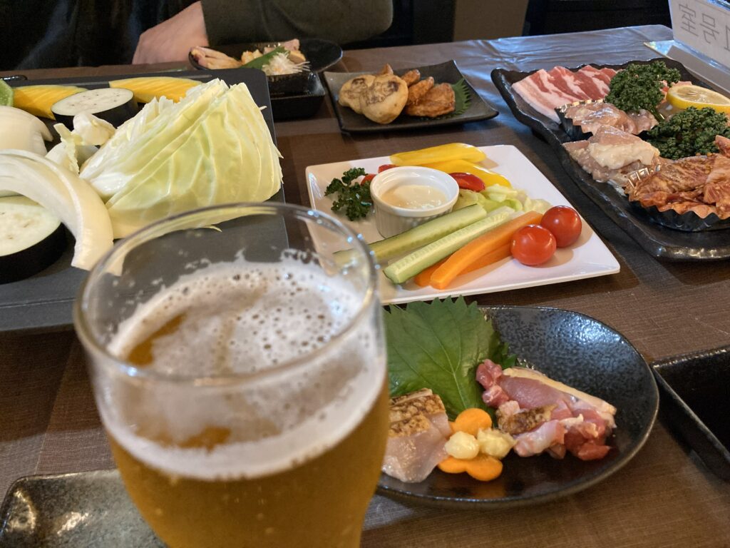 こしかの温泉の夕食時はアルコール飲み放題